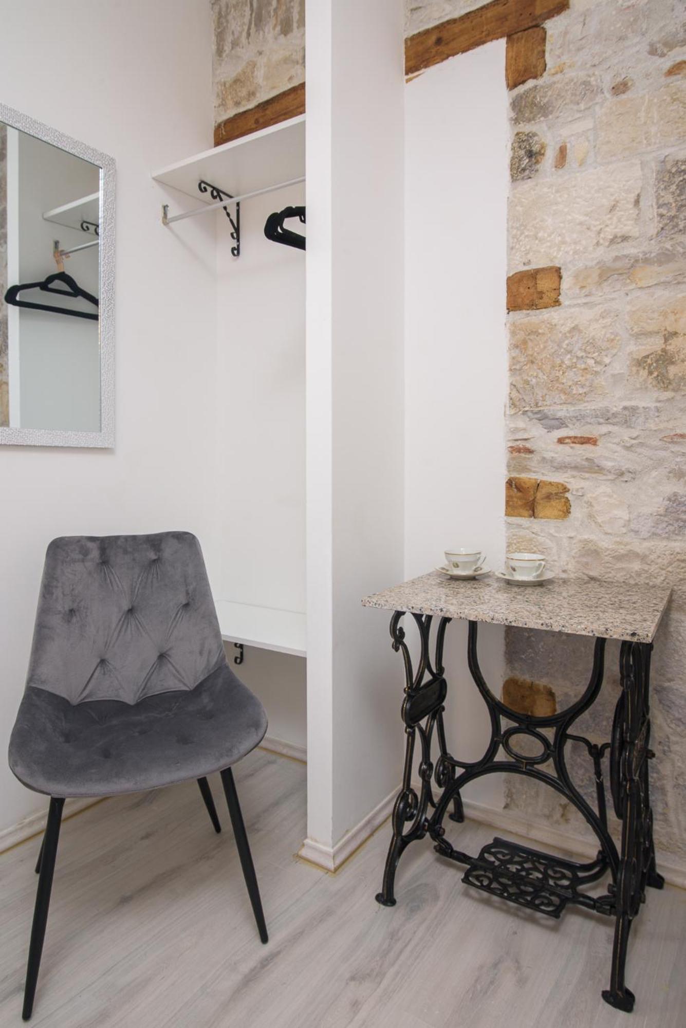 Rooms Bartul Trogir Exteriör bild
